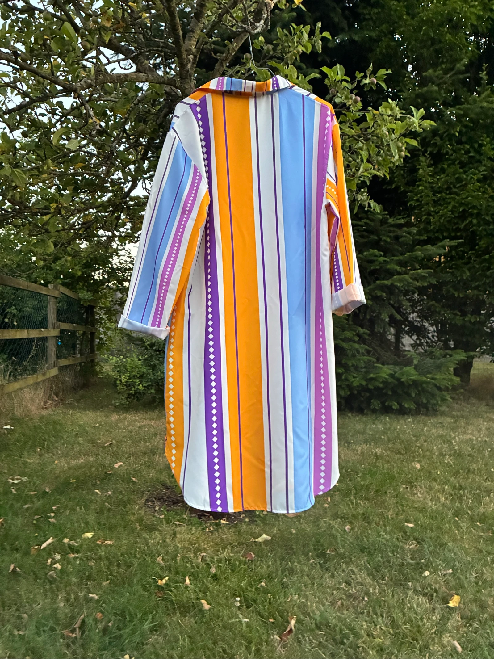 Vestido chemise con rayas gráficas coloridas – photo 4